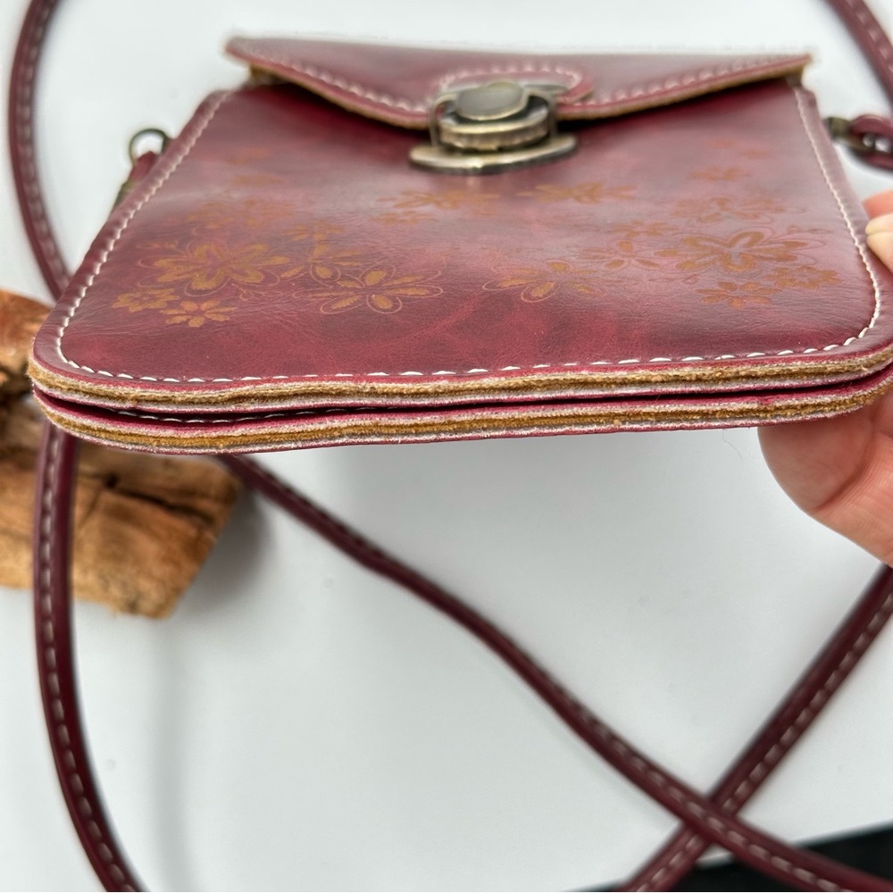 Bags IUnbranded Small
Messenger Crossbody/Shoulder Bag - Picture 6 of 12